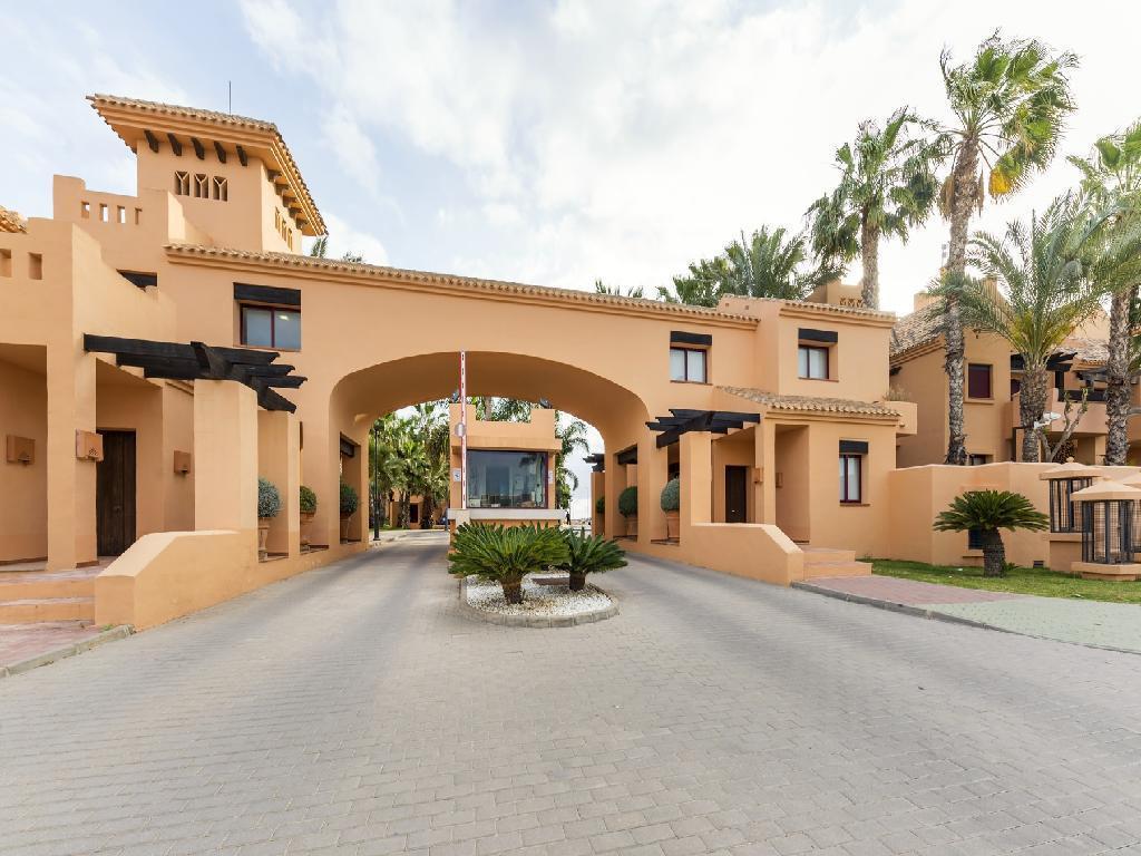 1 bedroom apartment For Sale in Los Alcazares - Main Image