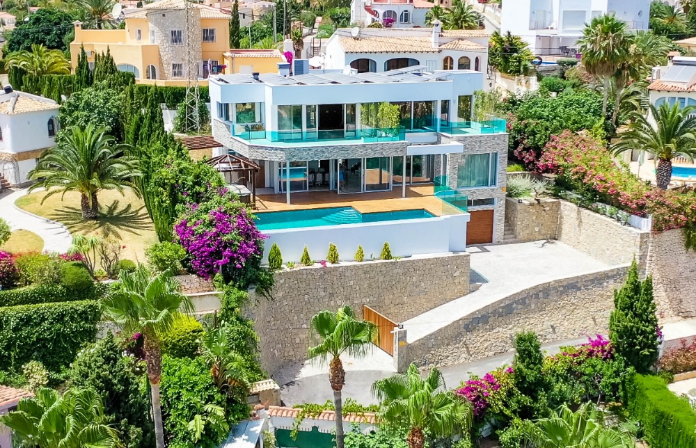 5 bedroom villa For Sale in Calpe - Main Image