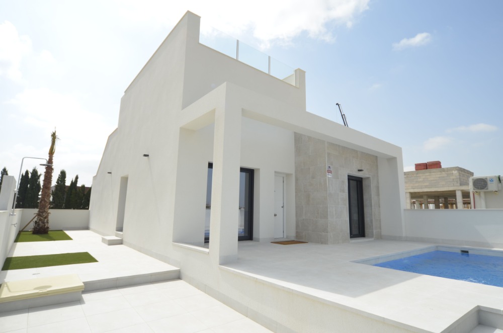 2 bedroom townhouse For Sale in Daya Nueva - Main Image