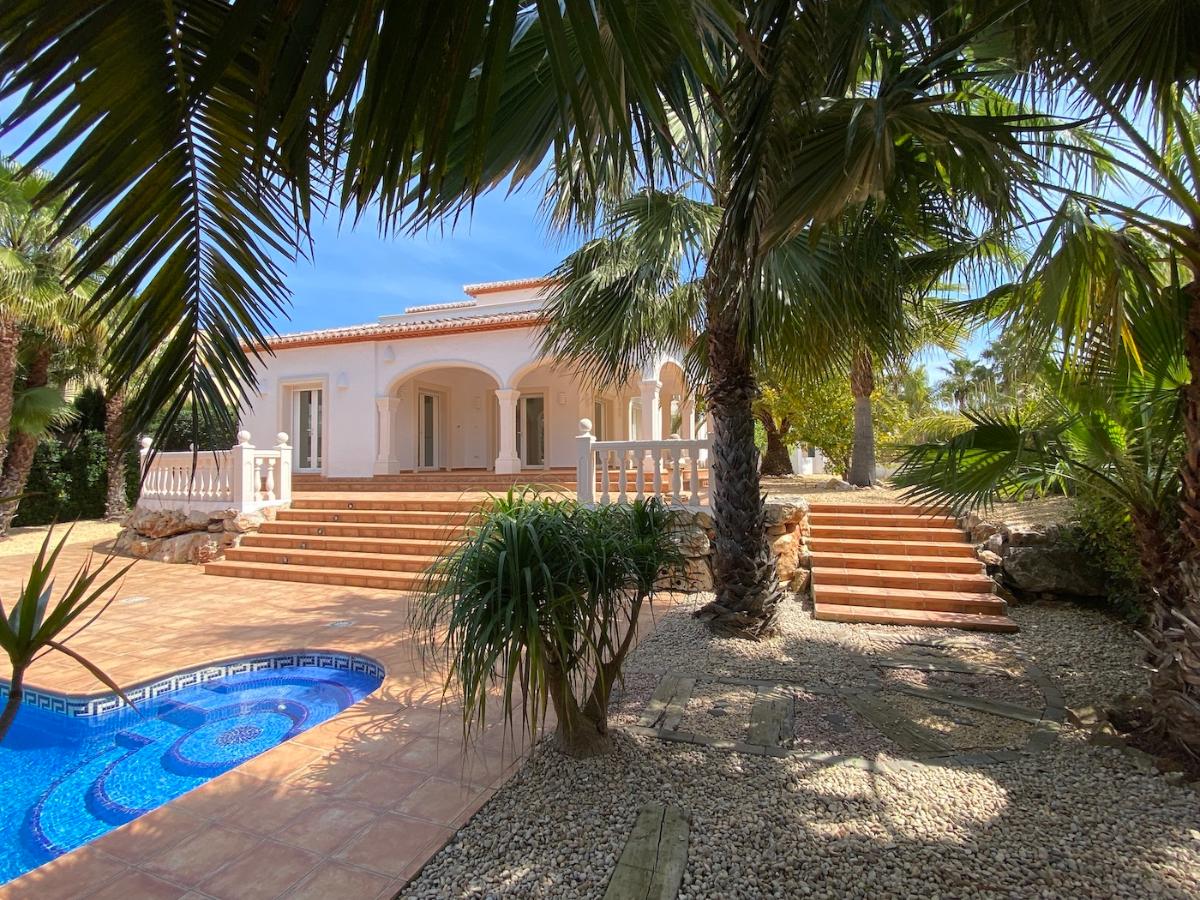 Venta. Villa en Javea