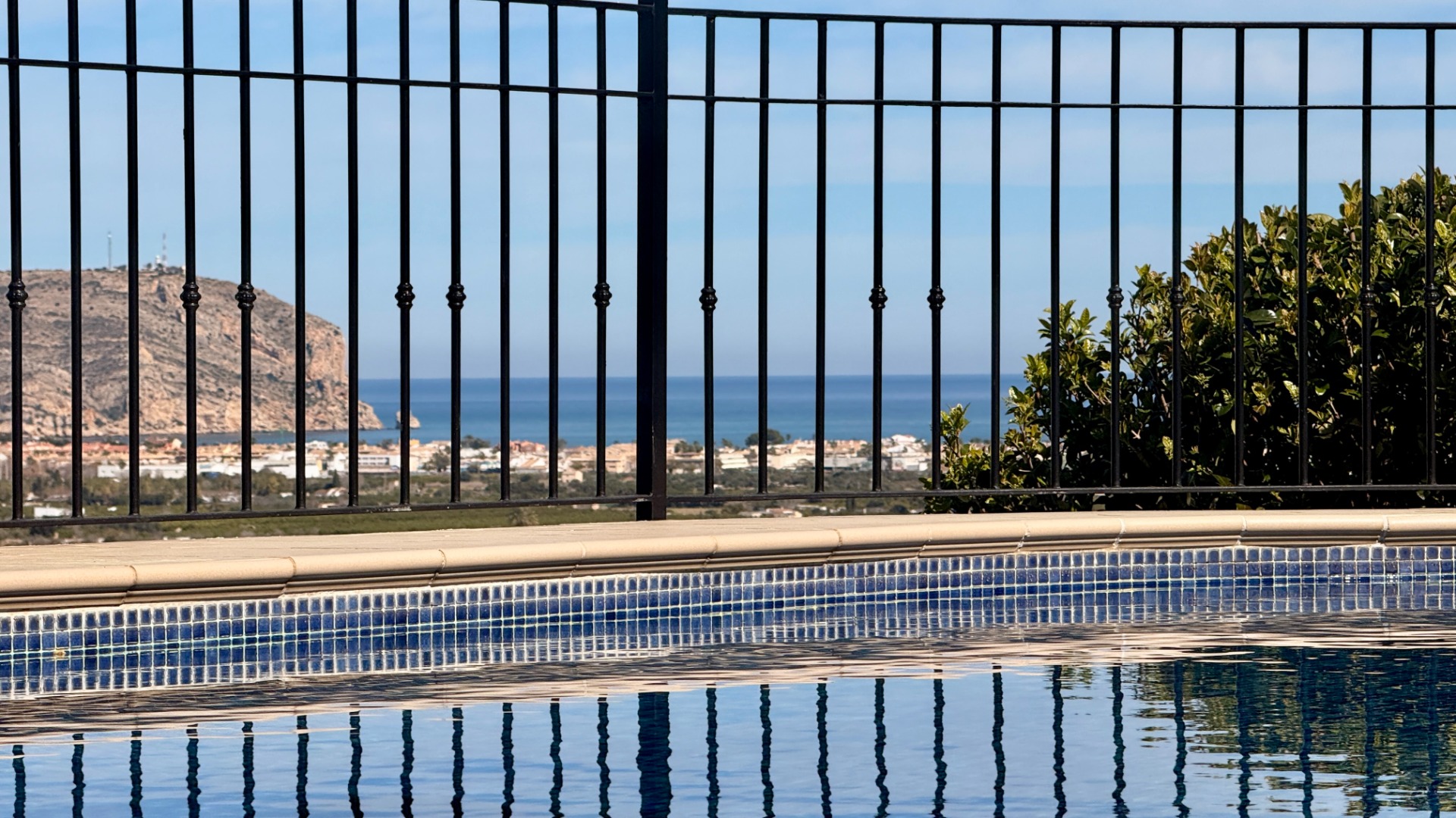 X8464 - Chalet/Villa en venta en Javea