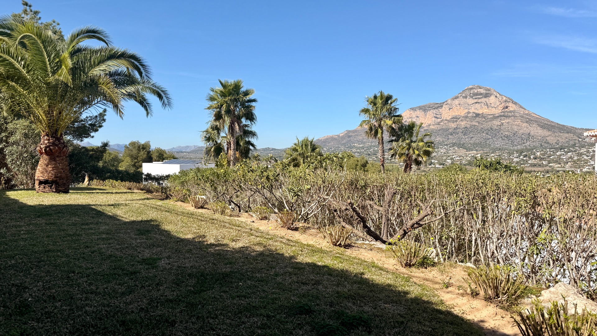 X8464 - Chalet/Villa en venta en Javea