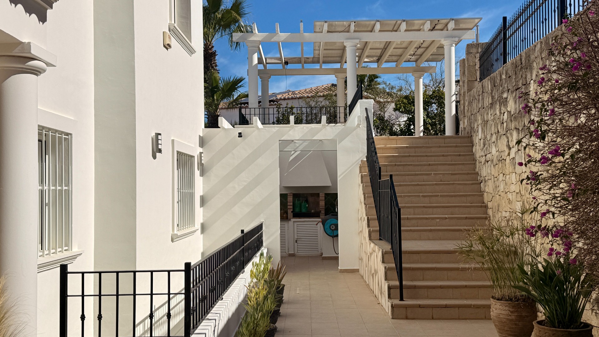 X8464 - Chalet/Villa en venta en Javea