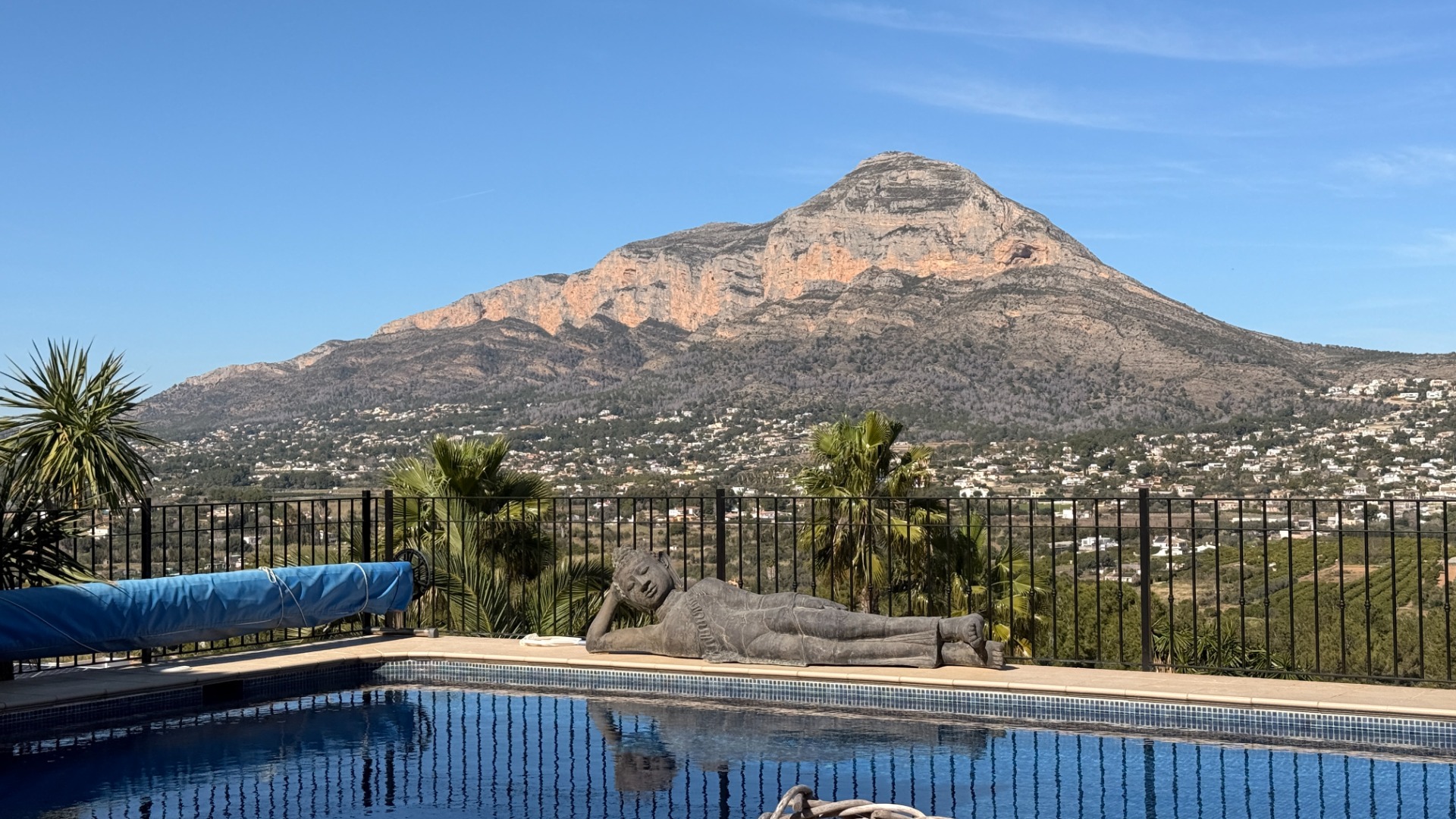 X8464 - Chalet/Villa en venta en Javea