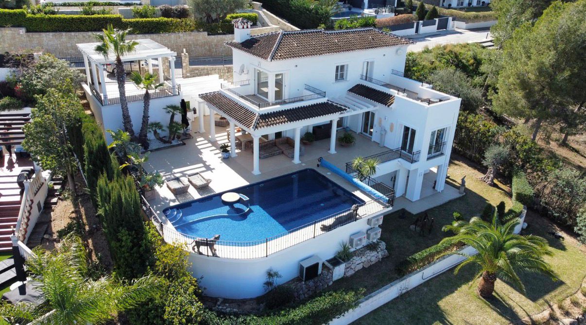 X8464 - Chalet/Villa en venta en Javea