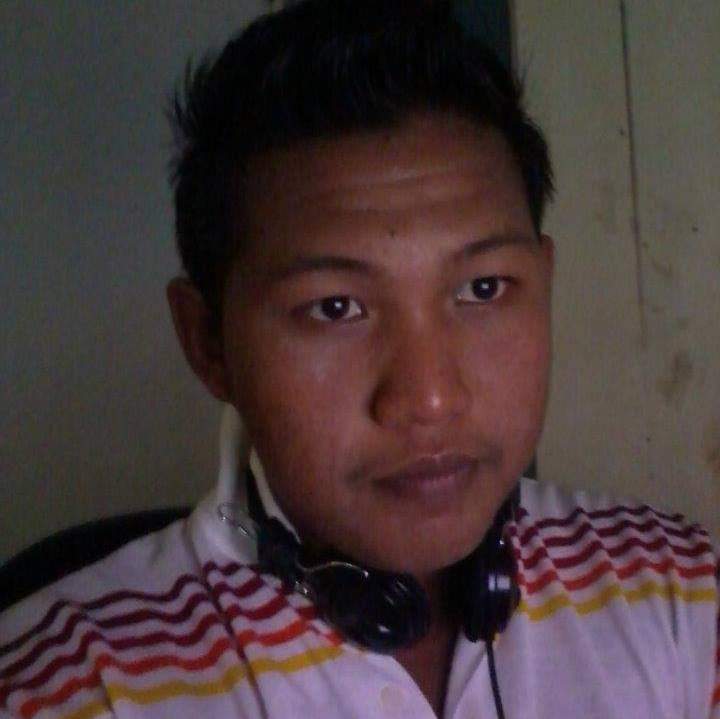 Mukamil Bin Abdul Mutalib's avatar'