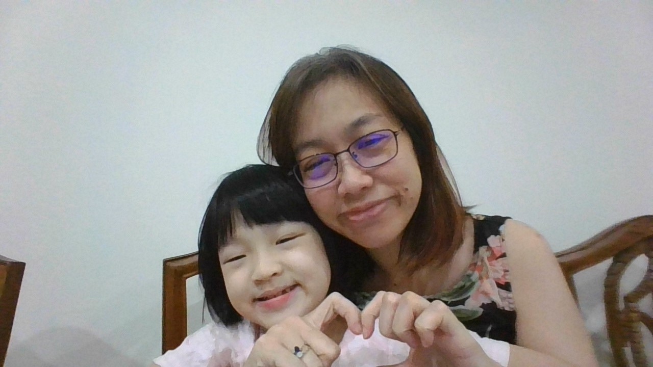 Audrey Thong's avatar'
