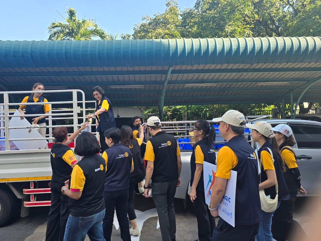 Rotary friendship in action: Bangkok Vibhavadi & Daegu Eagle double community impact