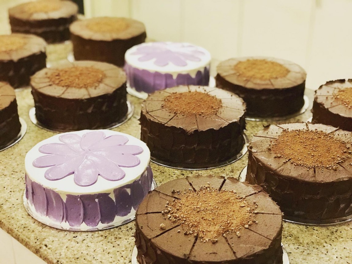 Where to buy cakes for delivery in Metro Manila during