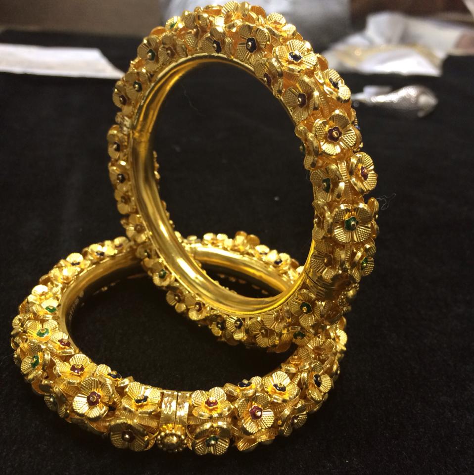 Deals & Discounts in Krishna Nagar, Delhi on Gold, Diamond Bridal