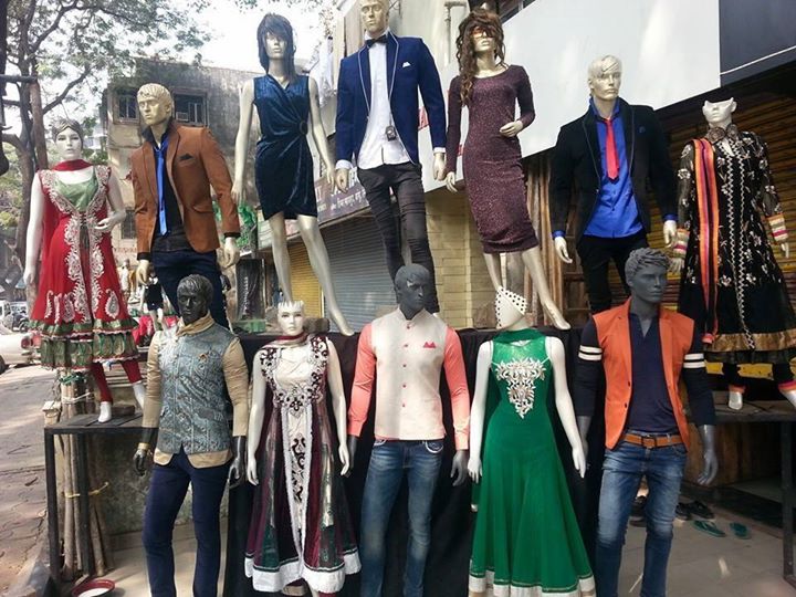 Discounts in Dombivali, Thane on ApparelsTrendy CollectionClothing ShopReadymade Garments