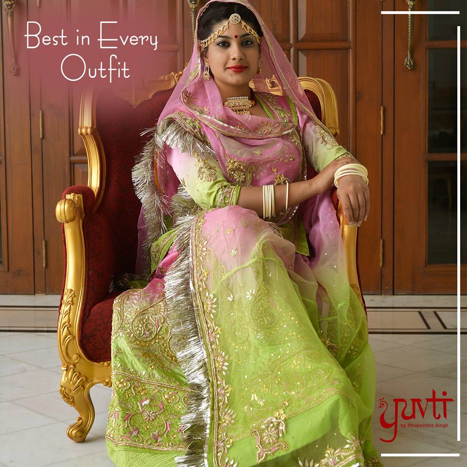 rajputi poshak yuvti