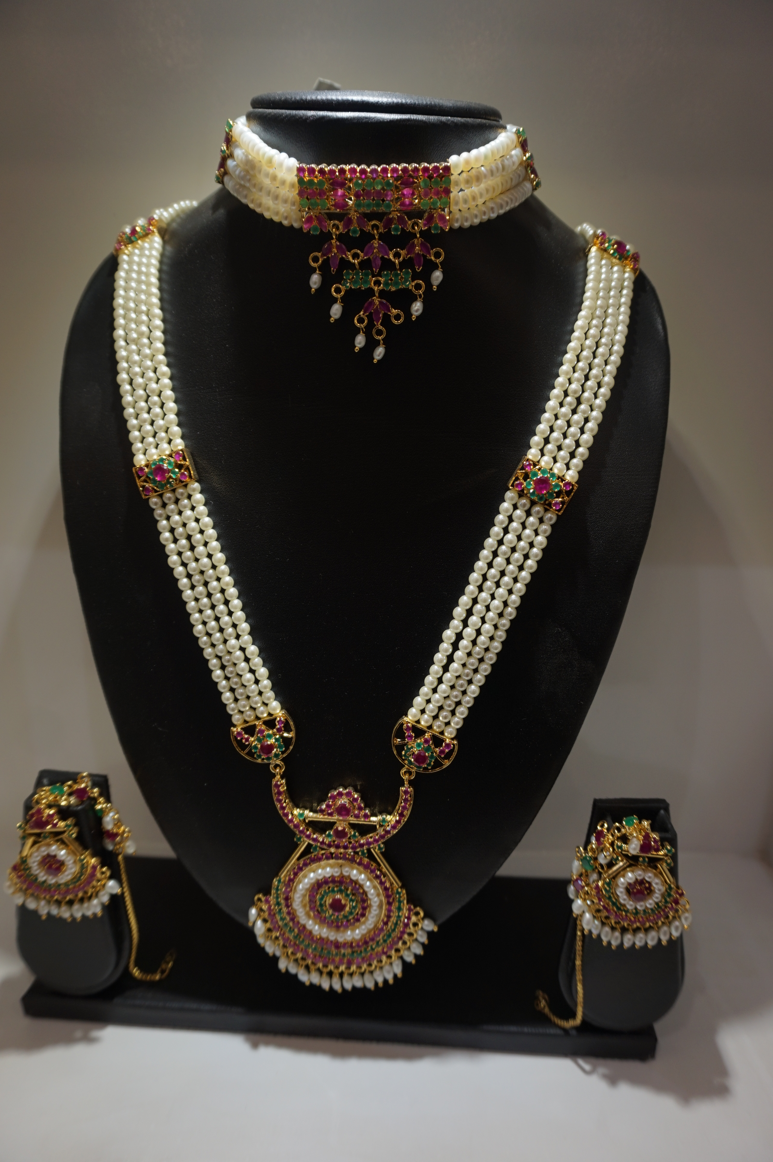 Discounts in Aliganj, Lucknow on JewelleryDiamondSilverGold