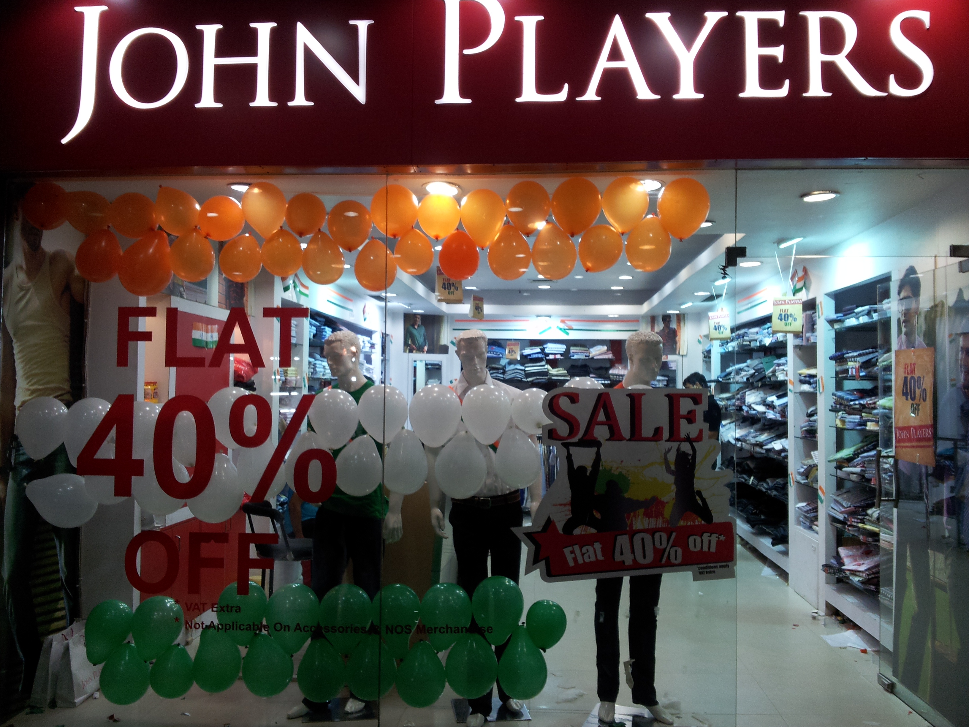 Discounts in Sector 25, Noida On Men's Wear, Trendy Collection at