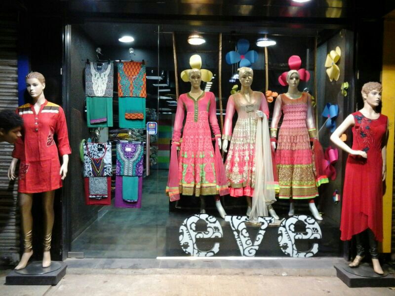 Discounts in naupada, Thane on Women's Ethnic Wear at Clothing Shop