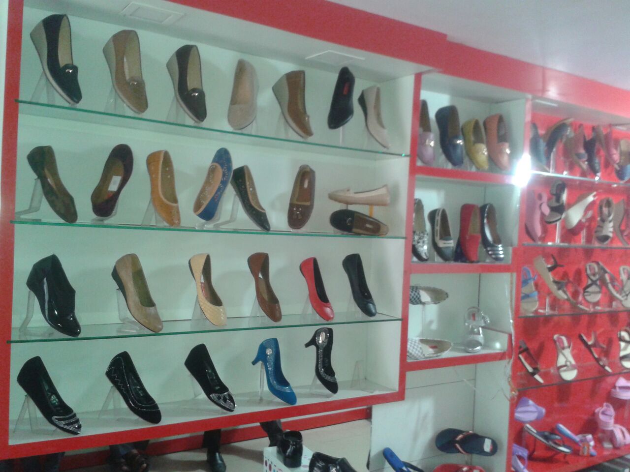 Discounts in Pitampura, New Delhi on footwearsFootwears ShopFormal