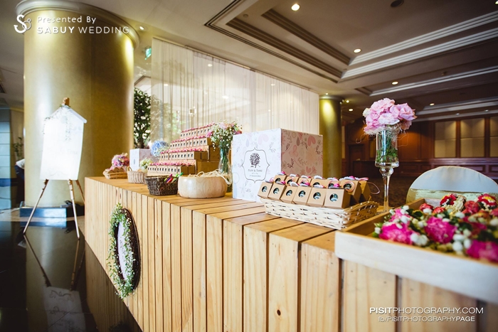 ของชำร่วยงานแต่ง,ตกแต่งงานแต่ง,โต๊ะลงทะเบียนงานแต่ง,จัดดอกไม้งานแต่ง รีวิวงานแต่ง ธีม Love Bird นกคู่รักที่จะอยู่เคียงข้างกันตลอดไป