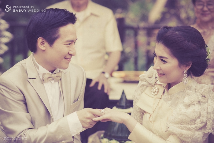 งานหมั้น,ชุดหมั้น,พิธีหมั้น,บ่าวสาว รีวิวงานแต่ง พิธีไทยในธีมสีเบจ @บ้าน ม.ร.ว.คึกฤทธิ์