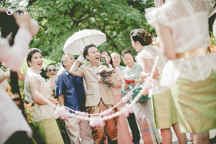 เจ้าบ่าว,งานหมั้น,ชุดหมั้น,ประตูเงินประตูทอง,พานขันหมาก,เพื่อนเจ้าสาว รีวิวงานแต่งย้อนวัย ตามสไตล์คู่รักวัยเรียน