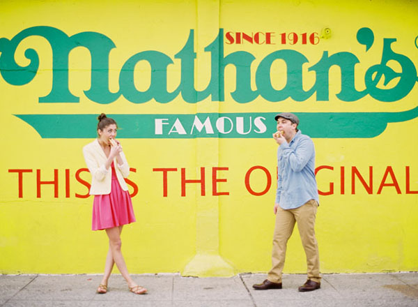 คู่รัก,พรีเวดดิ้ง,ถ่ายภาพพรีเวดดิ้ง,ถ่ายพรีเวดดิ้ง,prewedding,พร๊อพ 30 ไอเดียภาพถ่ายพรีเวดดิ้ง น่ารักสดใสฟรุ้งฟริ้ง