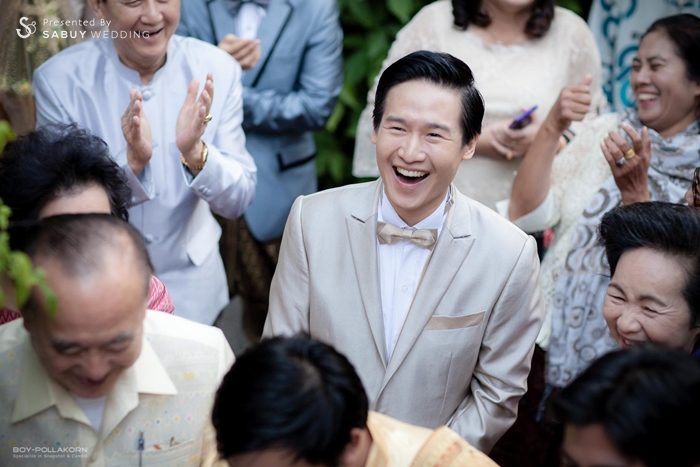 เจ้าบ่าว,งานหมั้น,ชุดหมั้น รีวิวงานแต่ง พิธีไทยในธีมสีเบจ @บ้าน ม.ร.ว.คึกฤทธิ์