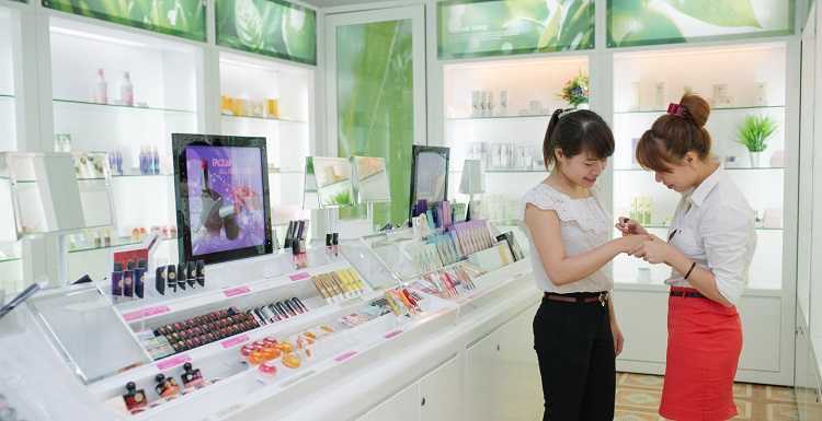 7 bước mở một cửa h&agrave;ng kinh doanh mỹ phẩm b&aacute;n lẻ th&agrave;nh c&ocirc;ng
