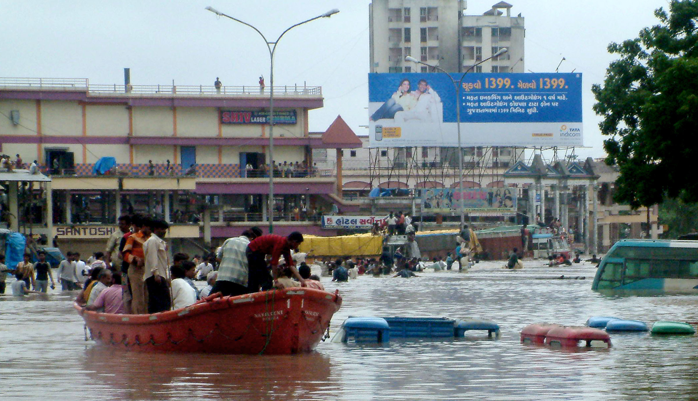 recent floods throughout chennai essay scholarships recent innundations during chennai article scholarships