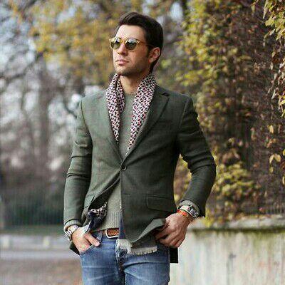 green blazer with jeans