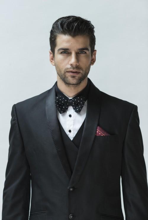 man dress for sister wedding