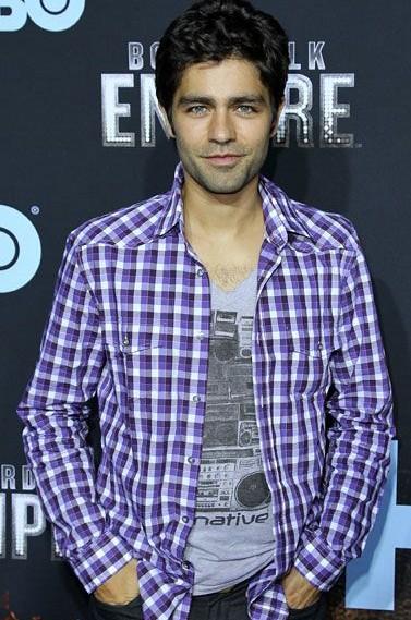 Seenit Entourage Find Your Favourite Looks From The Movie And