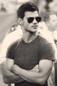 taylor lautner sunglasses