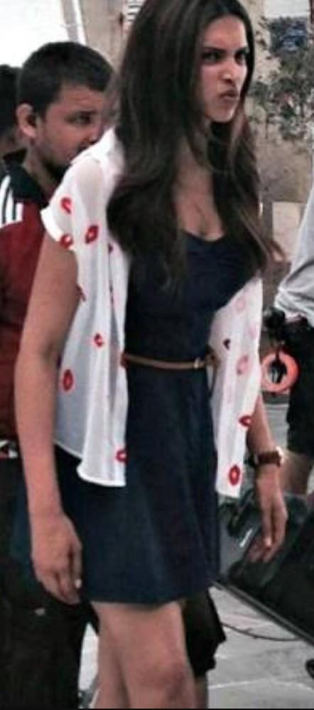 deepika padukone matargashti dress