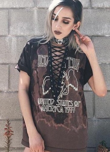 looking for a laceup band tee!please help - SeenIt