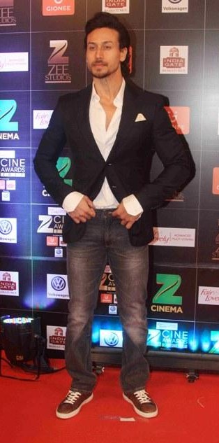 Black blazer white shirt black jeans Clearance