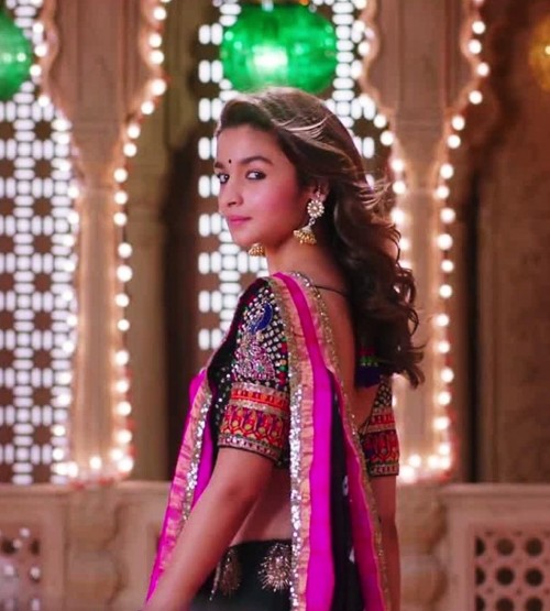 alia bhatt lehenga in badrinath ki dulhania buy online