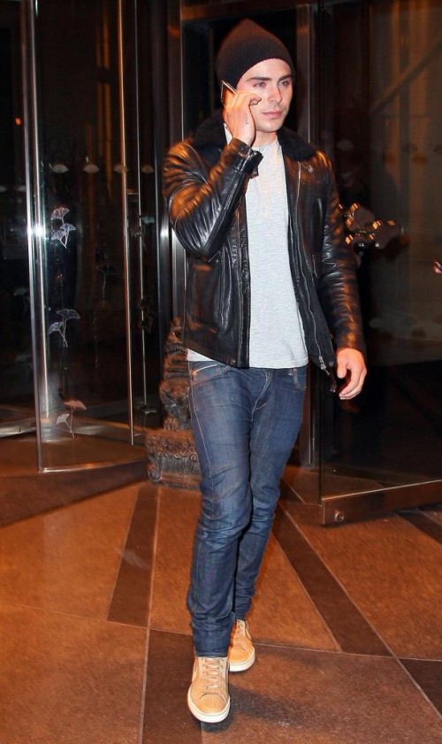 SeenIt | Zac Efron - Zac Efron has some 