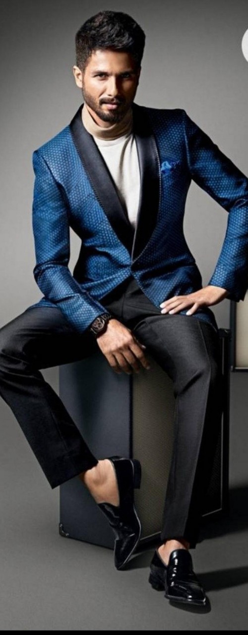 shahid kapoor formal dressing