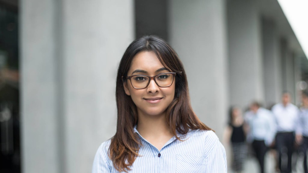 1.1_Jan-Sheena-London-PR-Top_Topshop-Skirt_Zara-Bag_Celine-Shoes_Office_London-Glasses_Mykita-Watch_Burberry-27112015-5-1024x576