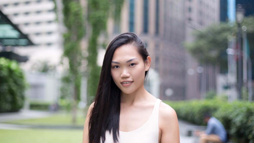 9. 20_Sept-Jaslyn_Bang-Singapore-Fashion-Top_Own_Muse-Skirt_Topshop-Shoes_Wood_Wood-Watch_Rolex-Pouch_Undercover-Bangle_MantraBand-15072016-5-1024x576