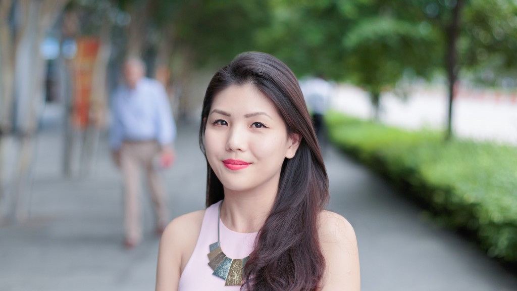 18. 9_Dec-Denise-Singapore-Banking-Dress_Supergirl-Shoes_Aldo-22112016-4-1024x576