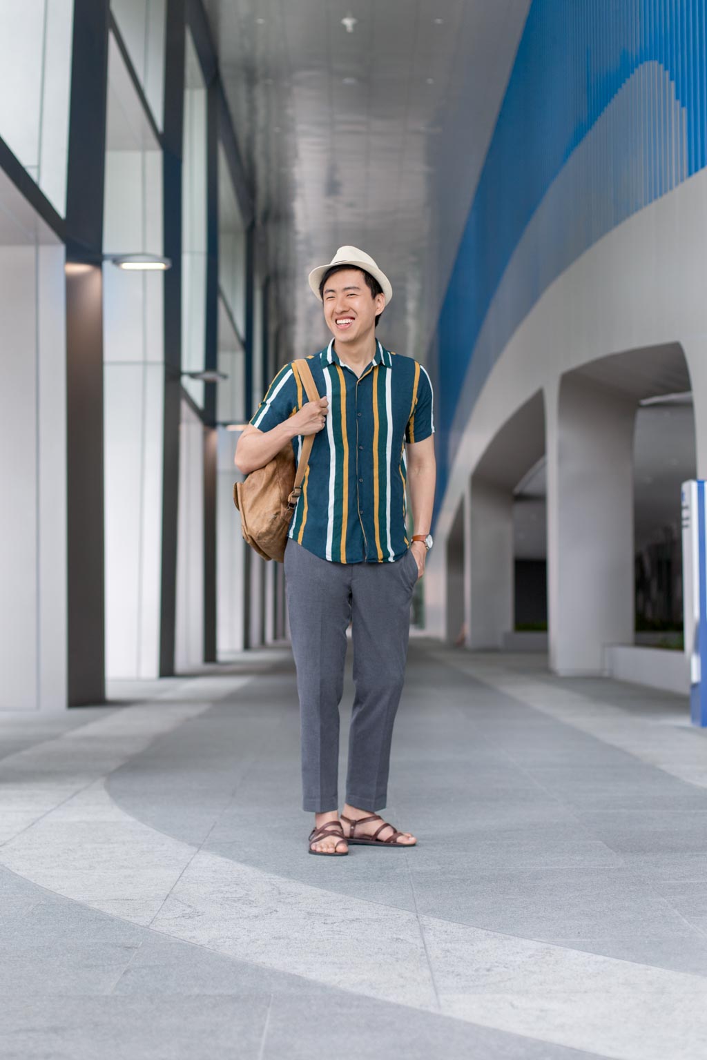 Discover our new EZY Ankle Pants: - Uniqlo Singapore