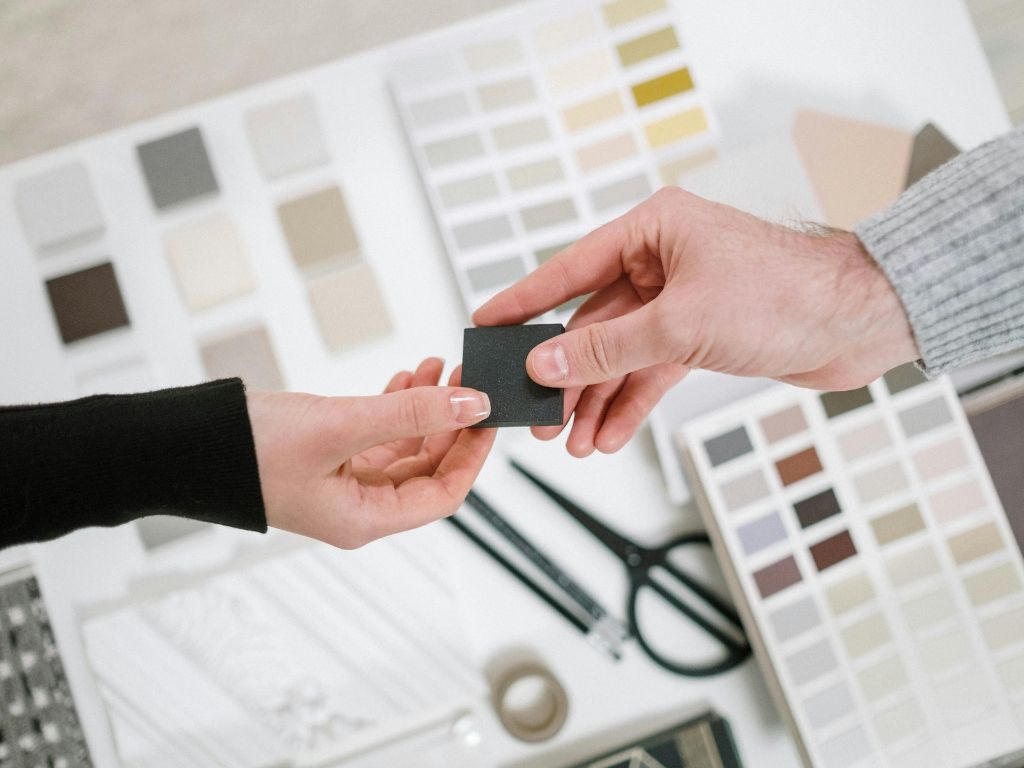 Sixides_ModernLuxuryInteriorDesign_ChoosingMaterials