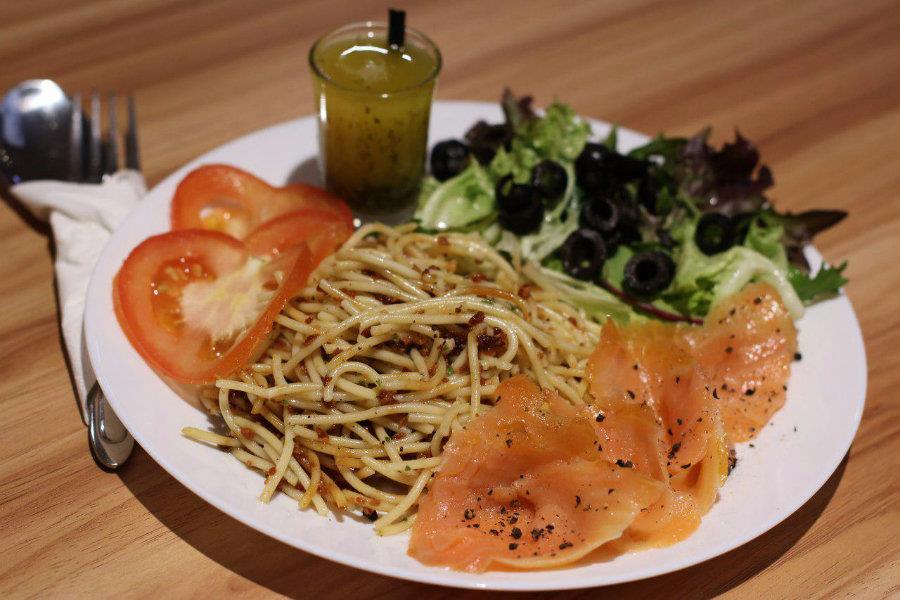 PASTA WITH PROTEIN