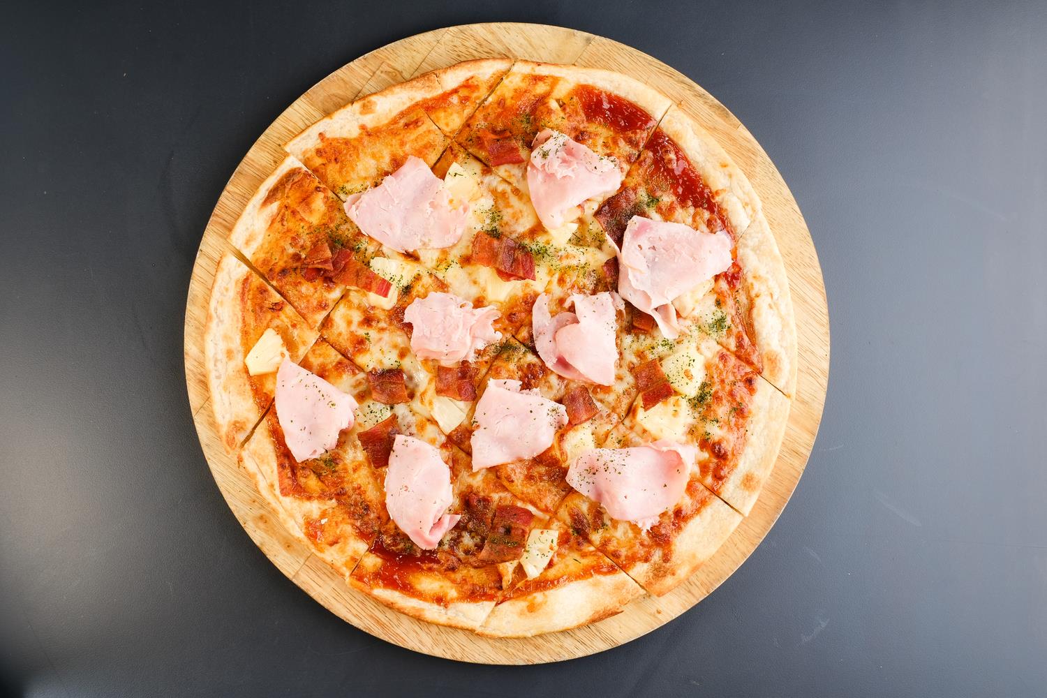 THIN CRUST PIZZAS