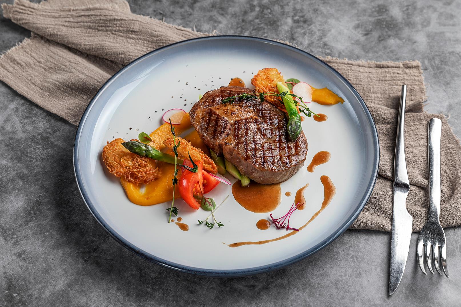 MAIN COURSES