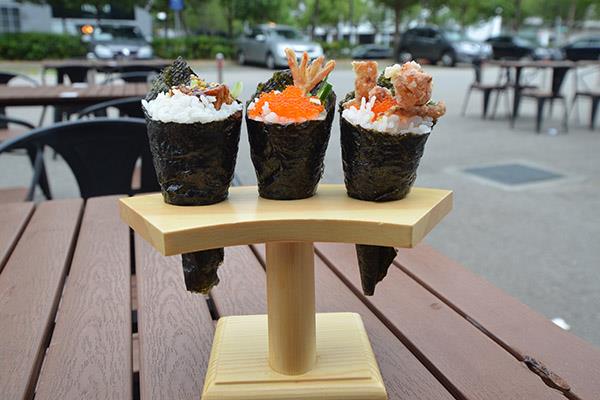 TEMAKI (HAND ROLL)