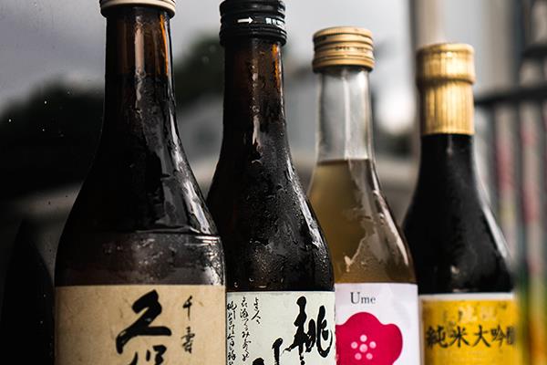 ALCOHOLIC BEVERAGES