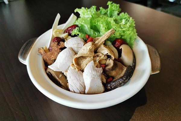 Claypot Soup of the Day 砂煲 每日時湯