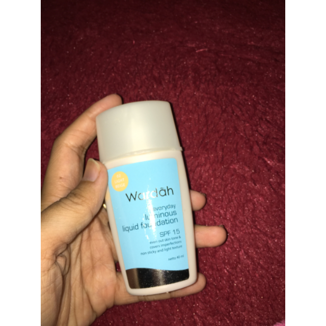 Jual Wardah Everyday Luminous Liquid Foundation | Sociolla