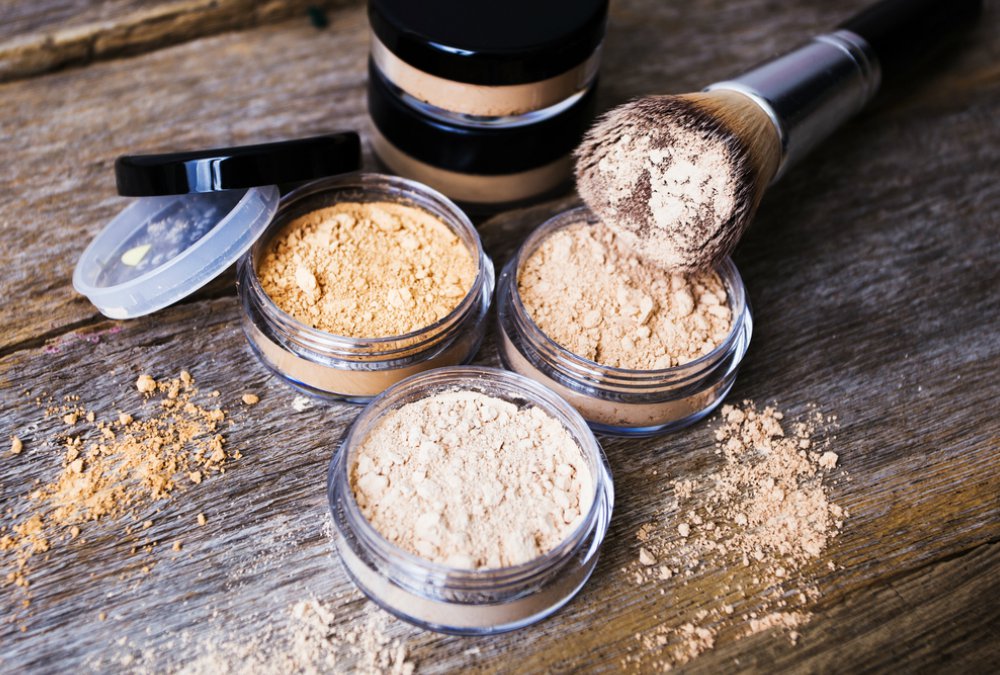 Rekomendasi Bedak Tabur di Bawah Rp150.000 - Beauty